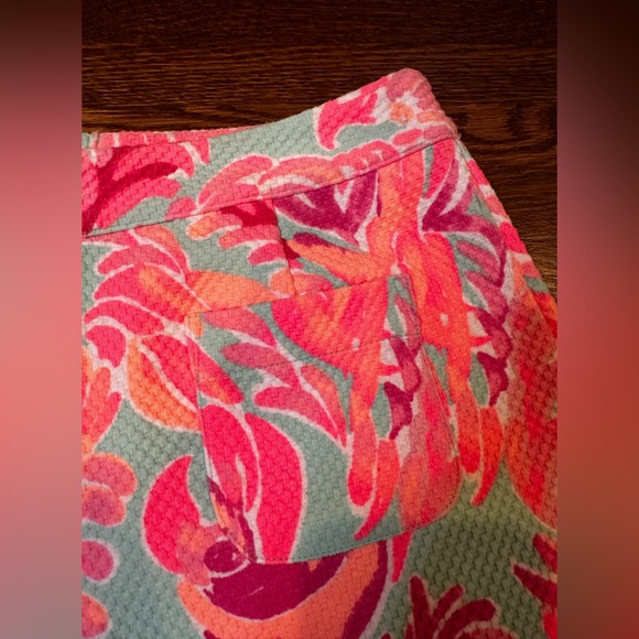 Lilly Pulitzer shorts - Picture 3 of 7